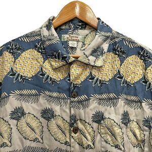 Tommy Bahama Men's Sz L Hawaiian S/S Silk Shirt Blue/Yellow/Beige Pineapples euc
